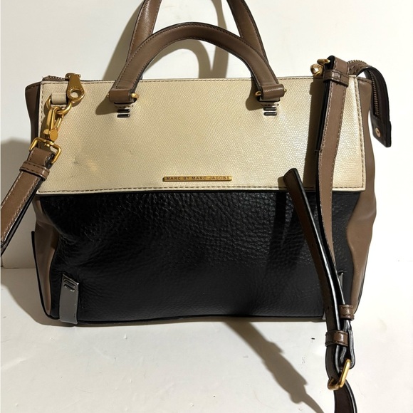 Marc by Marc Jacob’s Elegant Black and Cream  satchel Handbag - Picture 4 of 12